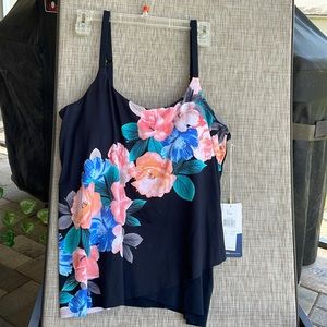 🏖 NWT Woman’s Bathing Suit Top